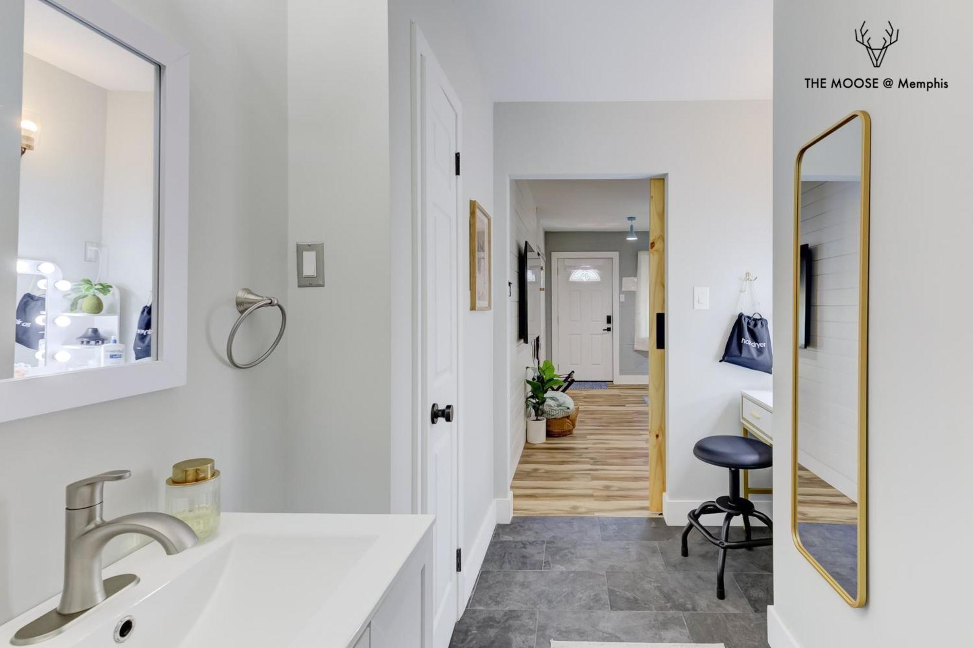The Moose #11 - Luxe Modern Loft With King Bed, Free Parking & Wi-Fi Apartment Memphis Bagian luar foto