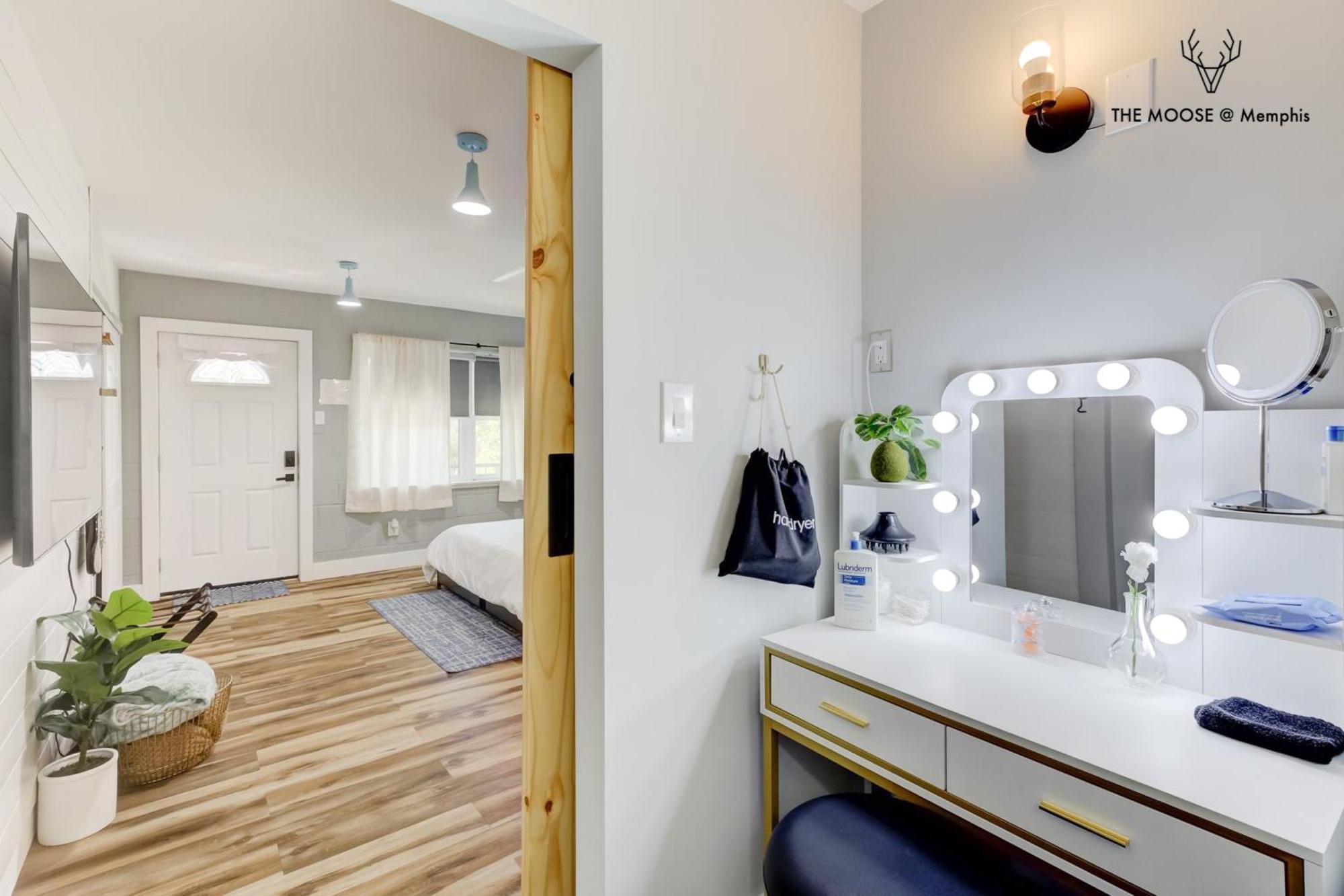 The Moose #11 - Luxe Modern Loft With King Bed, Free Parking & Wi-Fi Apartment Memphis Bagian luar foto